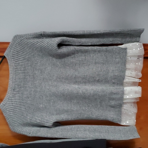 Sweater - Picture 4 of 4